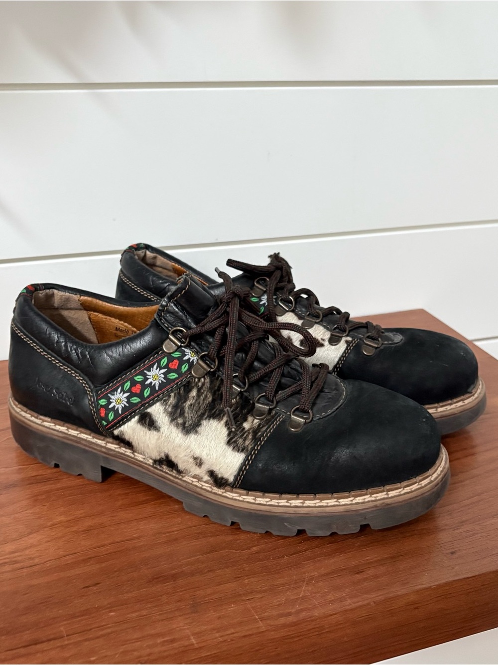 Vintage Josef Seibel Leather Hiking Boots Germany Folk Trim Cowhide EU 41 US 9.5